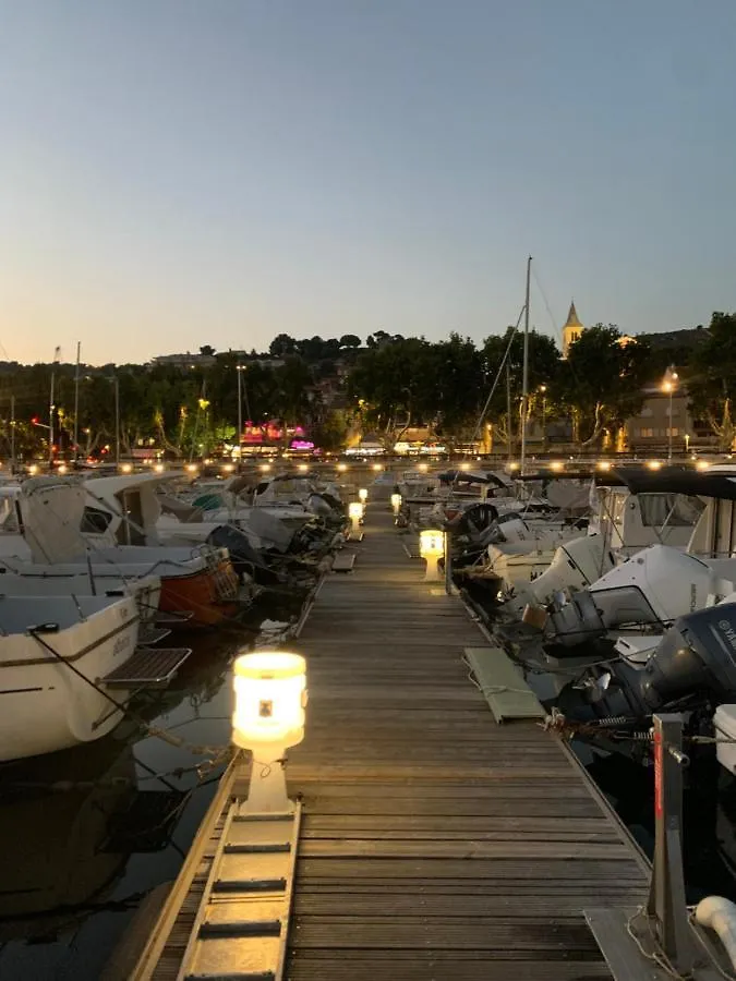 Hotel na wodzie Hotel Bateau Le Ber'Amar L'Estaque Marsylia