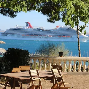 Gasthuis La Bastide Bleue, Marseilles